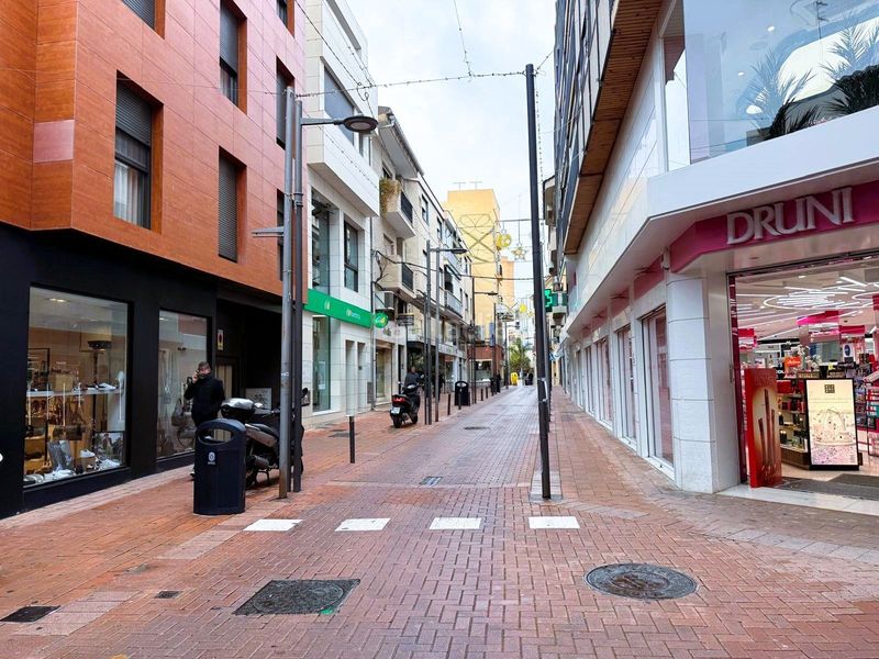 Foto 188d1dfd-bb20-49c1-9d3c-5bc0dfcdb7f4. Aparcament cotxe a Motril ciudad Motril