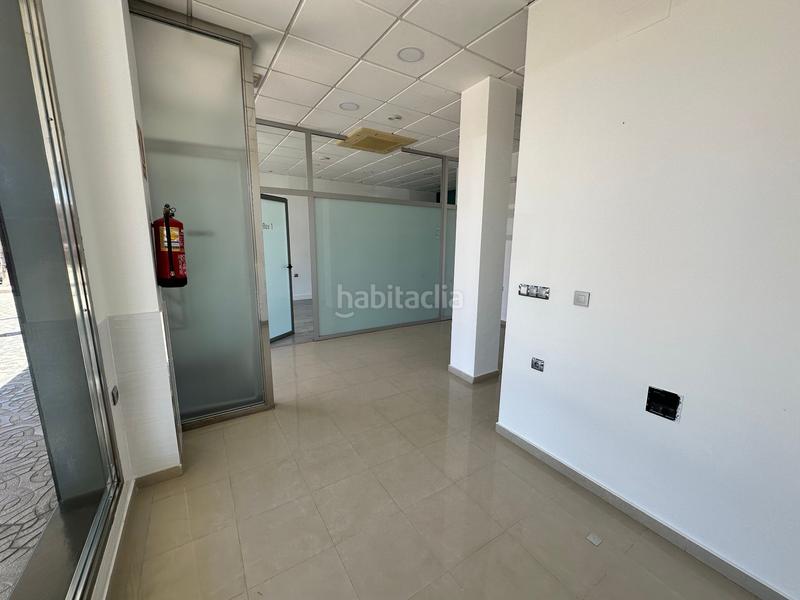 Foto e277b582-cdb9-499d-80a2-31e405cf2f75. Local comercial local en zona pilar en Motril ciudad Motril