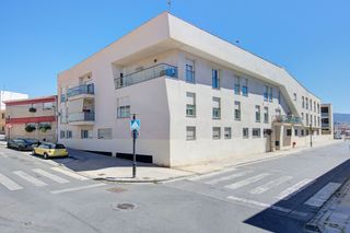 Flat in Motril  ciudad. Piso con garaje y trastero junto al centro