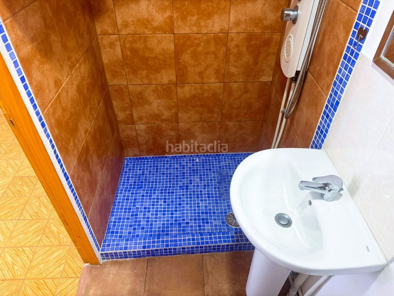 Foto d8b3cbb2-8fc8-4045-aeaa-a247c214840f. Piso  de 2 apartamentos en Motril ciudad Motril