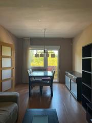 Etagenwohnung  Avenida de asturias. ¡descubre tu nuevo hogar! este encantador piso de 87 metros cuad