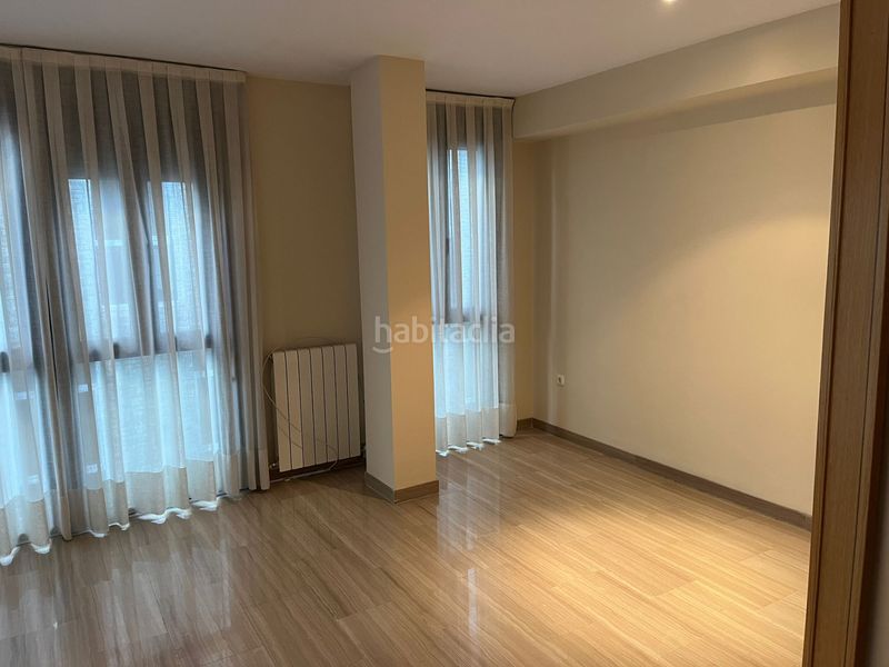 Foto b91e5a58-fb4d-4fd5-bc59-848d87e80948. Rent flat with heating parking in Centro Córdoba