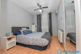Appartement à La Roureda. Bonito piso con parking, zona roureda