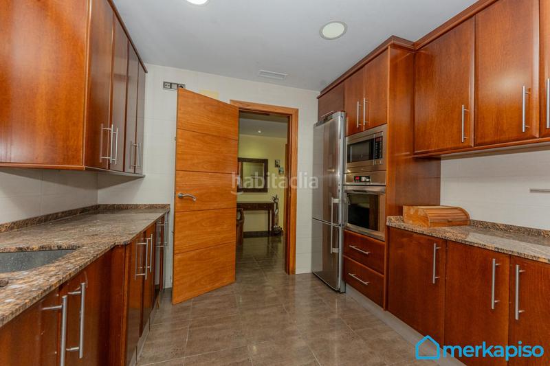 Foto a1687ca7-b2b8-46cc-8a1f-9e37e0838ba7. Dúplex duplex en el centro con terraza en Castell-Poble Vell Castelldefels