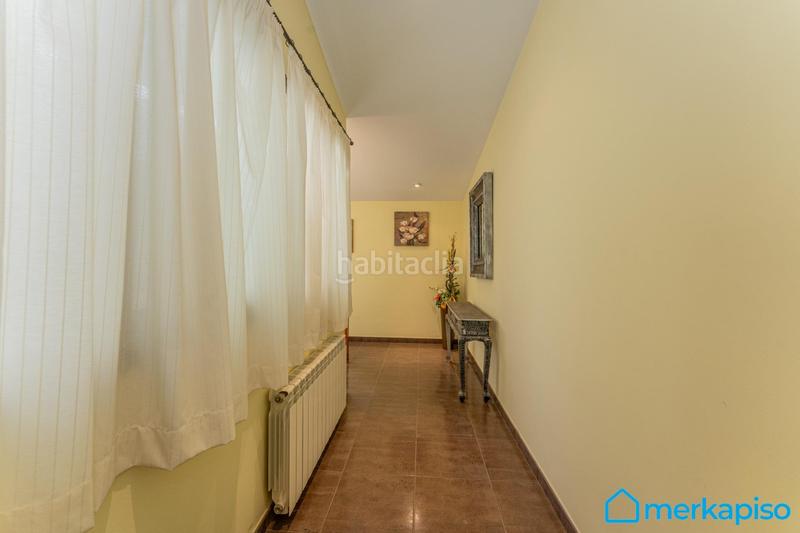 Foto f49ebbb9-f97e-4e4a-89e1-e5e88025139f. Dúplex duplex en el centro con terraza en Castell-Poble Vell Castelldefels