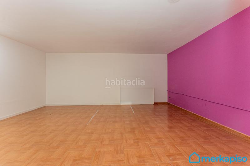 Foto 24d4aab4-fce6-42c5-a5bb-11b7d0560086. Geschäftsraum in La Roureda Viladecans