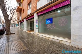 Business premise in La Roureda. Local comercial en zona inmejorable en torrente ballester.