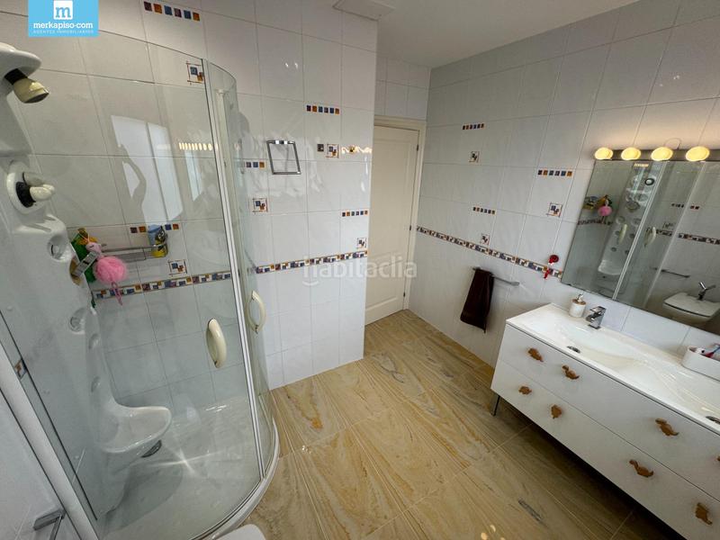 Foto c056af4c-1aad-4e8b-87ee-7a68d451a347. Casa con riscaldamento parcheggio piscina in Ciutat jardí Bonanova Calafell