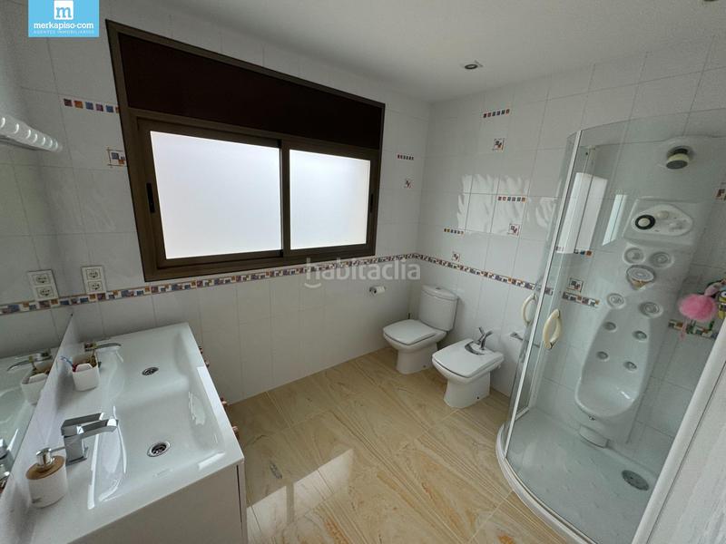 Foto c6d6e962-b598-4abe-90b5-b6ac2e81cf41. Casa con riscaldamento parcheggio piscina in Ciutat jardí Bonanova Calafell