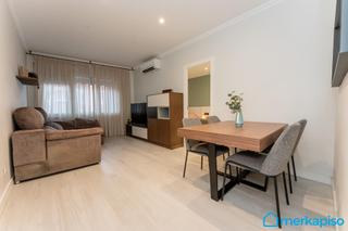 Pis a La Marina del Port. Vivienda reformada  con estilo !!!!