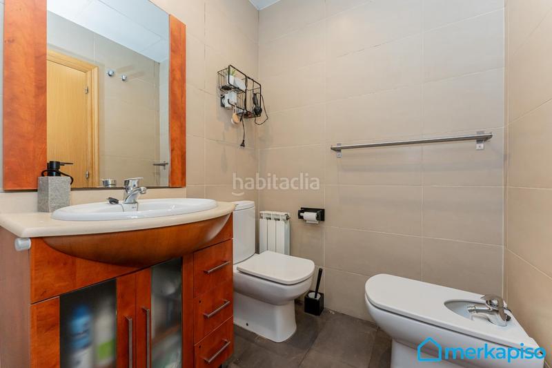 Foto f092bfd4-4b95-4cd6-ae6d-9b1addf987b0. Piso acogedor piso con parking y trastero en La Roureda Viladecans