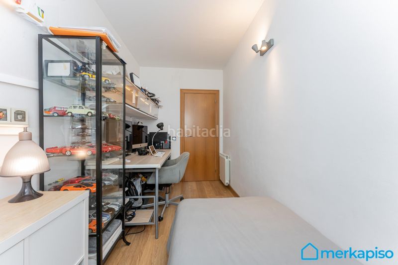 Foto f478ec79-9ab2-4b52-b4fd-46622989add3. Pis a La Roureda Viladecans