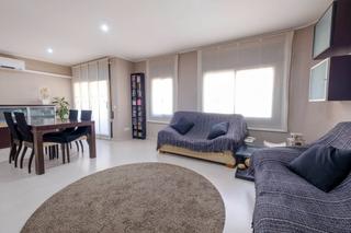 Appartement à Centre. Piso en zona rambla de viladecans