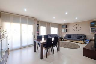 Pis a Centre. Piso en zona rambla de viladecans