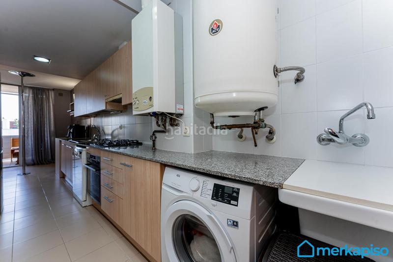 Foto 017c5258-182c-4d91-aa69-1dc0d8b5072c. Flat with heating parking in Vilamarina Viladecans