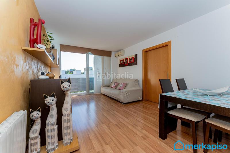 Foto 227d8e32-d5fb-4998-8c06-d413d3465e64. Flat with heating parking in Vilamarina Viladecans