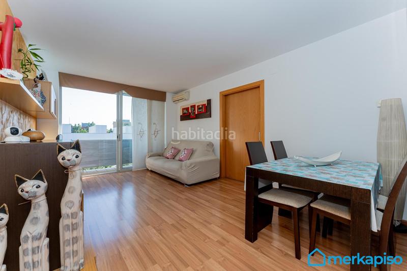 Foto ae3b3d40-ccd0-487e-b3c0-47e80f2ac8ab. Flat with heating parking in Vilamarina Viladecans