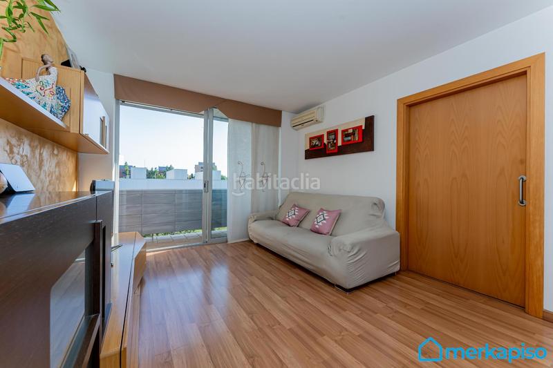 Foto bb7e4125-67ee-4d34-a181-cfad318d6577. Flat with heating parking in Vilamarina Viladecans
