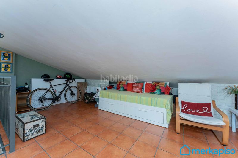 Foto 21711ae6-0298-4178-8b75-7331e046c907. Dúplex amb aparcament a Sant Climent de Llobregat
