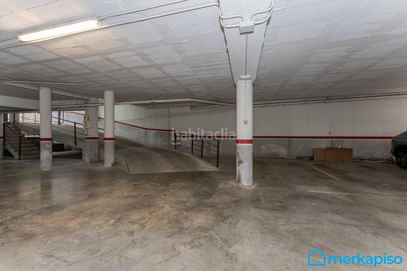 Foto 66a8a9ae-02ad-4174-83d7-e332891c4da0. Dúplex amb aparcament a Sant Climent de Llobregat