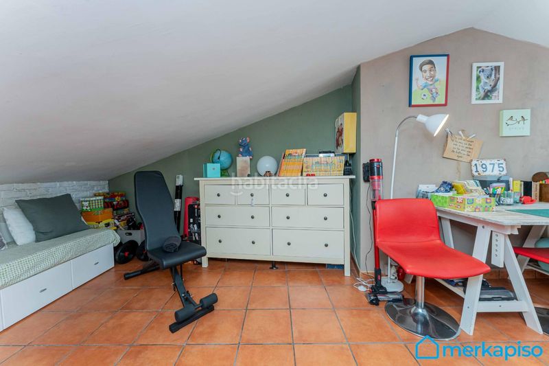 Foto ace2ce5d-544d-4762-8024-753a3987e30d. Dúplex amb aparcament a Sant Climent de Llobregat