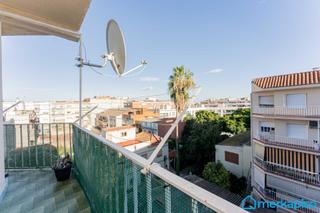 Attique à Vilamarina. Ático luminoso sin ascensor en viladecans