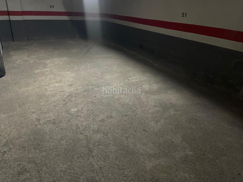 Foto ba17675e-b54b-4ddf-8577-ec129d3c8b05. Posto auto in Centre Viladecans