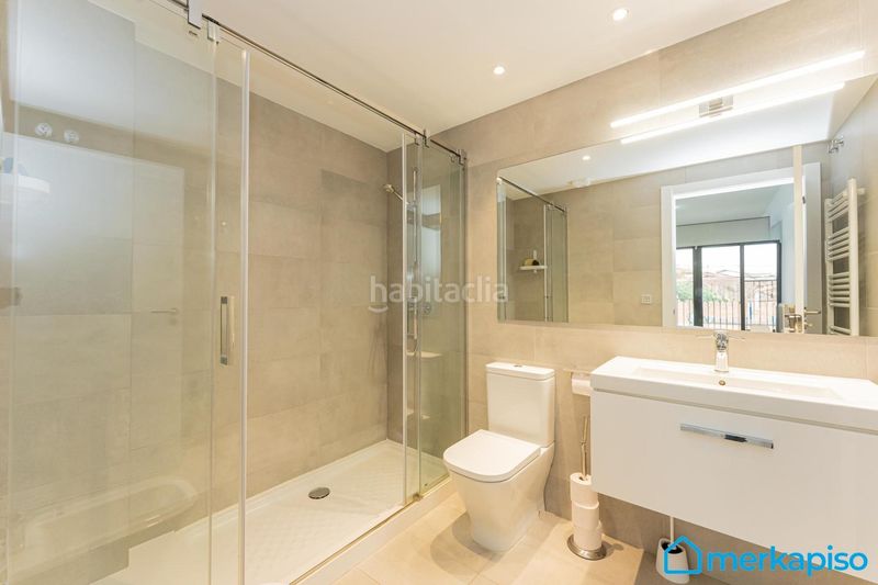 Foto 09a4c132-a7ec-4d2f-9aa3-24e449f0916c. Pis amb aparcament a Vilamarina Viladecans