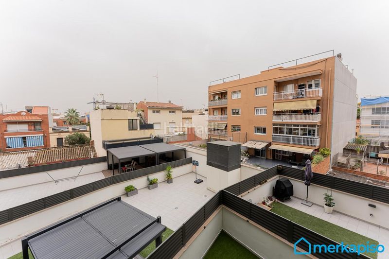 Foto 1fcf3097-4984-4985-b303-7ee3028d05ba. Pis amb aparcament a Vilamarina Viladecans