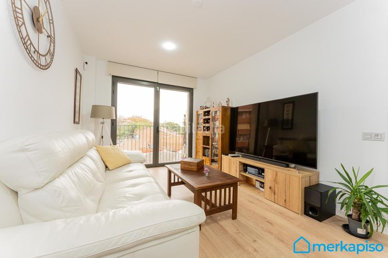 Foto 37f32790-0a59-4898-8ad1-06f0de3ef963. Pis amb aparcament a Vilamarina Viladecans