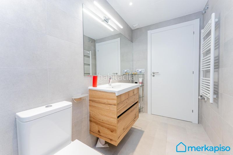 Foto 58fa40d9-8b1d-4eff-9fd1-f450fab81b40. Pis amb aparcament a Vilamarina Viladecans