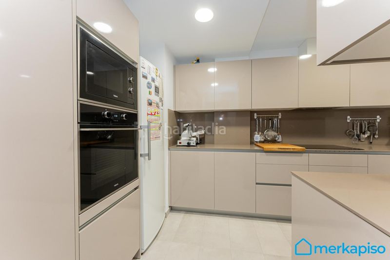 Foto 7fef6c47-a674-4a5f-99e3-ad4552baadab. Pis amb aparcament a Vilamarina Viladecans