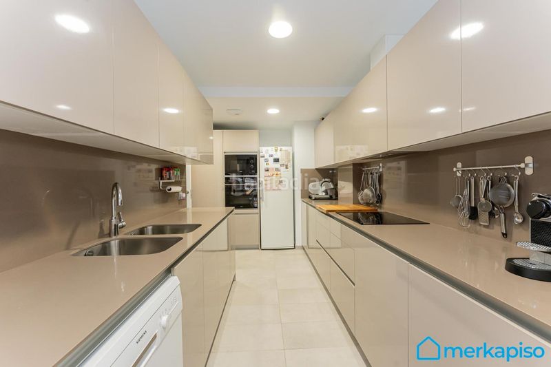 Foto cd416378-557d-46e0-a700-2d0873312656. Pis amb aparcament a Vilamarina Viladecans