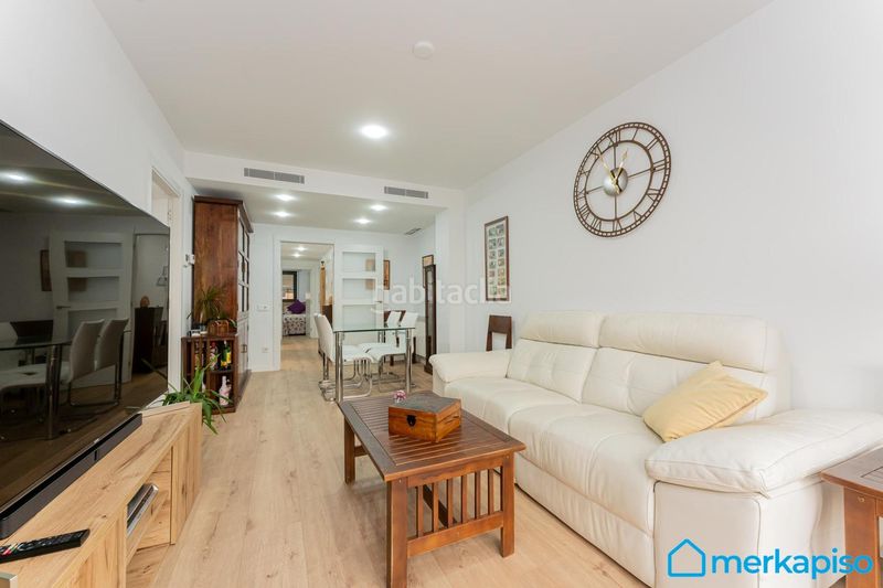 Foto ced70874-3d6a-4293-aa18-64a3553fac2b. Pis amb aparcament a Vilamarina Viladecans