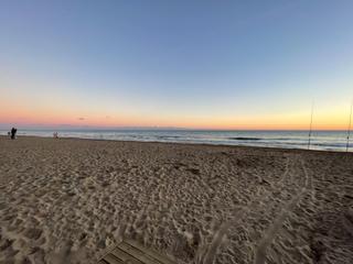 Pis a Calafell Platja. Piso en primera lnea lateral a solo 20 metros de la playa