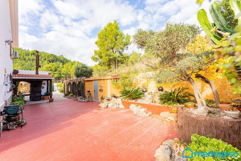 Foto 0d0e4ae5-7081-48e4-bdf3-85f88c58c3fd. Masia amb calefacció piscina a La Sentiu Gavà