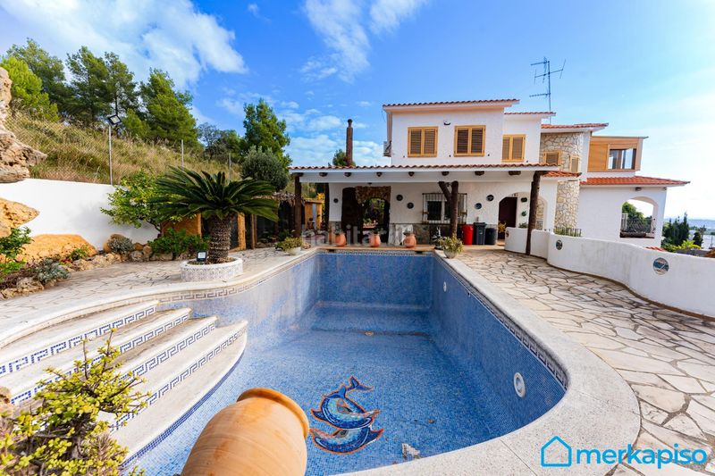 Foto ae2398f6-af2d-4d96-88f8-aee696321177. Masia amb calefacció piscina a La Sentiu Gavà