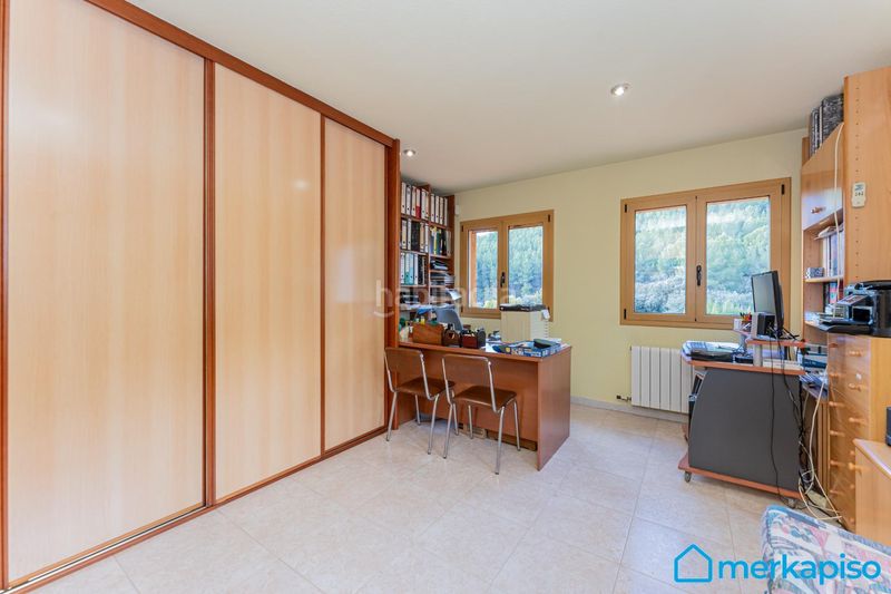 Foto f1cbd15e-5c0c-4753-a69d-1bd67a2cbf57. Masia amb calefacció piscina a La Sentiu Gavà