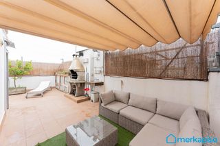 Casa adossada a Centre. Exclusiva vivienda en el centro de viladecans