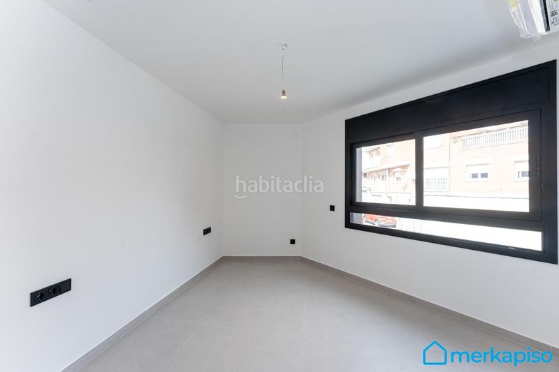 Foto c72b8562-b5b5-4be8-9267-7b2e9125050b. Casa adossada amb calefacció aparcament a Centre Viladecans