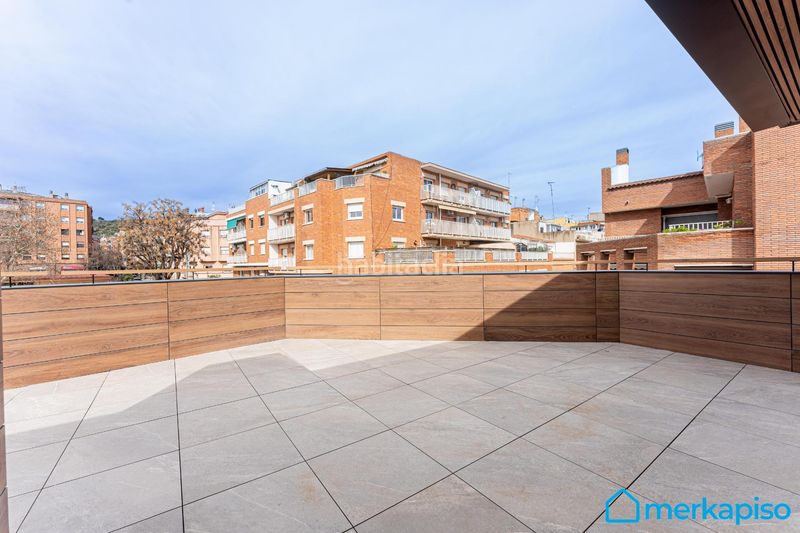 Foto f71b7421-0534-478b-8b15-e48e192688bb. Casa adossada amb calefacció aparcament a Centre Viladecans