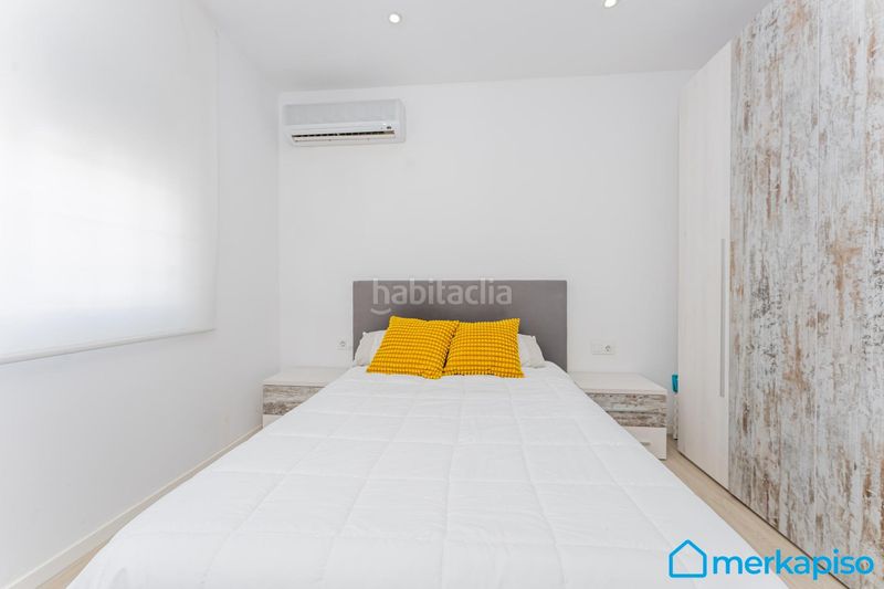 Foto 0b04abf0-d6cc-44ac-8dd9-a8c07ee33acd. Casa amb aparcament piscina a Torrent Ballester Viladecans