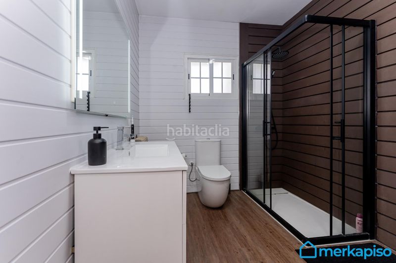 Foto 18a77fa0-67b3-4ea2-969b-ae9ca705f162. Casa amb aparcament piscina a Torrent Ballester Viladecans