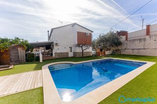 Casa in Torrent Ballester. Espectacular casa cuatro vientos en zona inmejorable