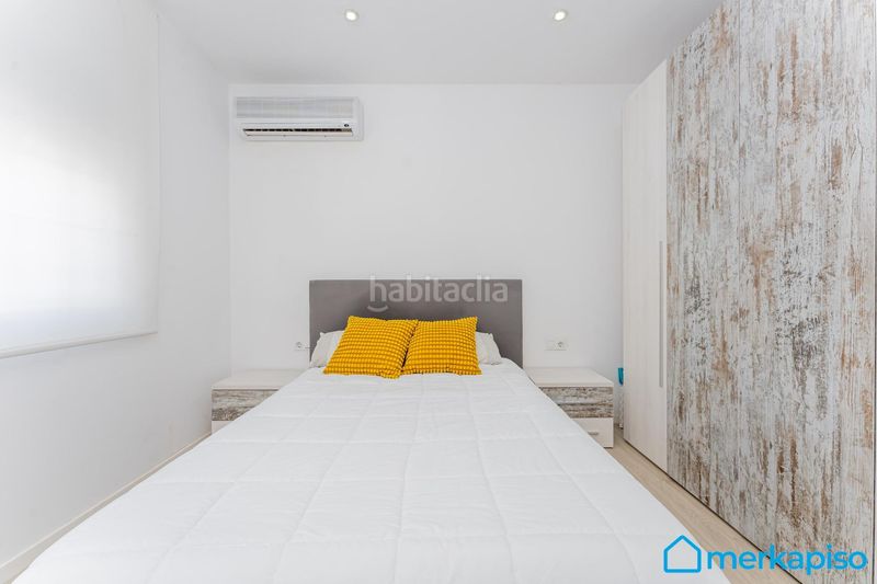 Foto a0115077-d710-4857-b33f-ad96f12d8513. Casa amb aparcament piscina a Torrent Ballester Viladecans