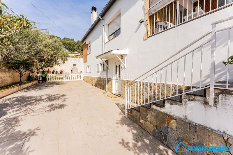 Foto be117927-4d54-477c-8c43-e339f0eeaa0e. Casa amb aparcament piscina a Torrent Ballester Viladecans