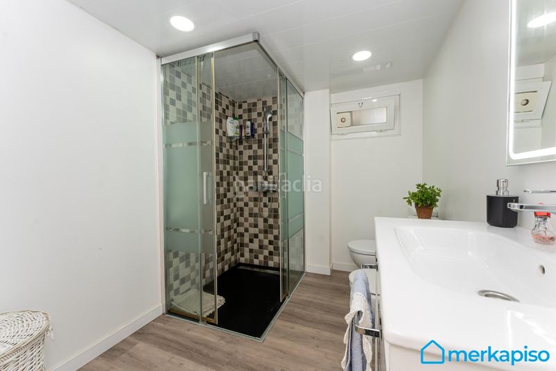 Foto c54a6e93-1924-40c7-acd3-960a4a0aa4e5. Casa amb aparcament piscina a Torrent Ballester Viladecans