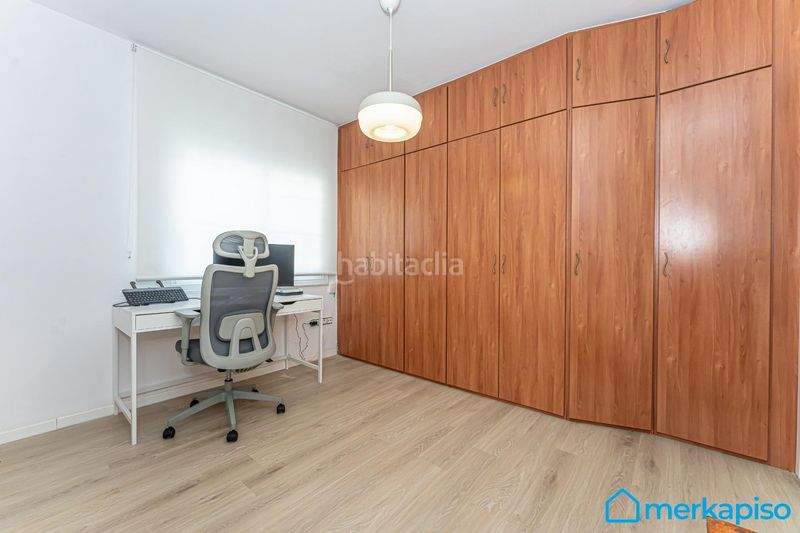 Foto d88411e3-b912-41c5-9e40-3b04a5e03ecd. Casa amb aparcament piscina a Torrent Ballester Viladecans