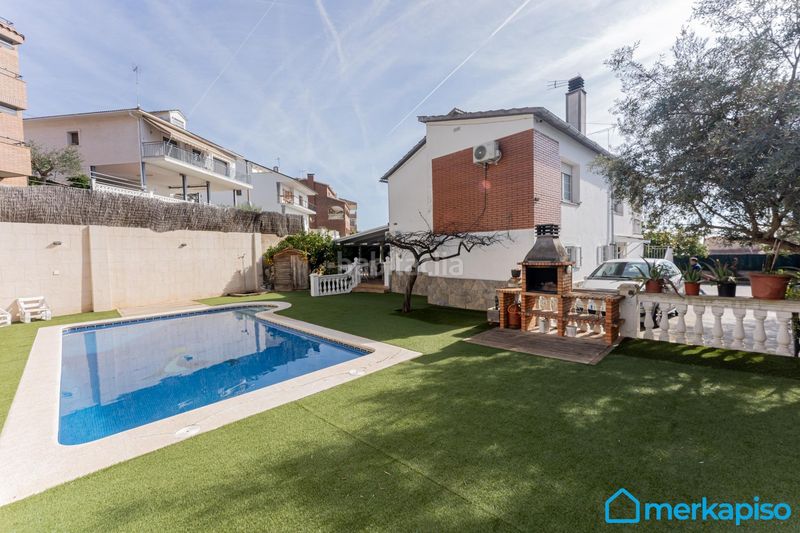 Foto e0dd6508-51d2-4a76-b628-52fa31067bdd. Casa amb aparcament piscina a Torrent Ballester Viladecans