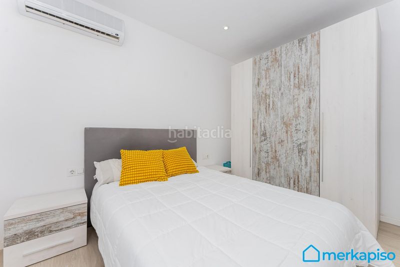 Foto f166b474-d736-40aa-8678-da7510bf8207. Casa amb aparcament piscina a Torrent Ballester Viladecans